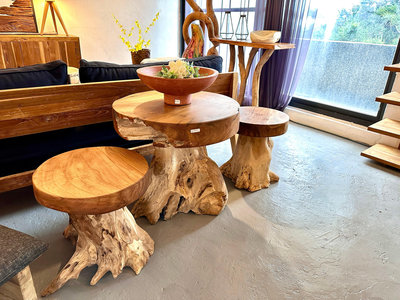 柚木咖啡桌 邊桌 很厚柚木桌面10.5cm  可放戶外陽台 亦可放室內 自然柚木形狀 美感加分!  Coffee table