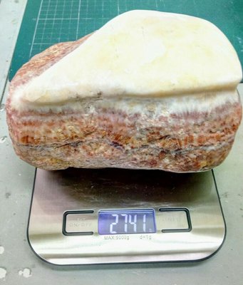 珍藏礦石☆天然肉型石原礦{附座}】淨重約2.74公斤，含座約2.90公斤