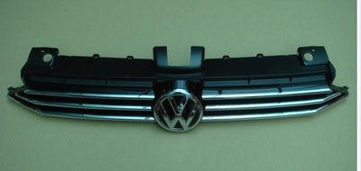 VW 2015年~2018年GOLF SPORTSVAN 水箱罩總成 原廠件
