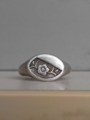 藏寶閣 （老銀飾品）老銀戒指佩帶效果好看的老銀小花戒指 Cchg0233