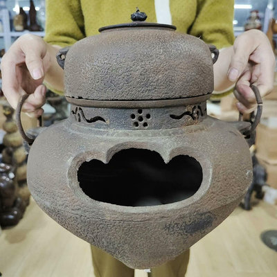 13.6斤日本大正時期鬼面風爐鐵釜