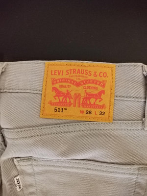 Levis 511牛仔褲 灰白色小直筒彈性牛仔褲 W28 L32（ 近全新）