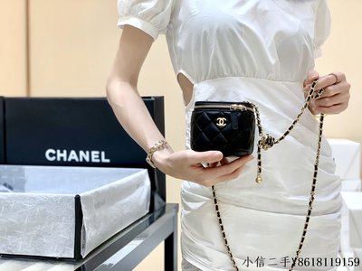 二手 CHANEL 2022cc春夏系列核桃金球口紅包 AP1447黑色