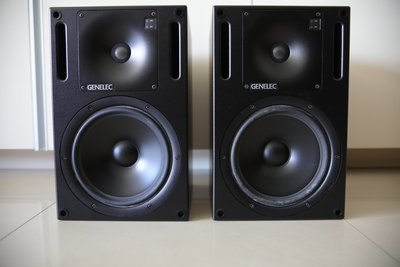 [誠可議]頂尖Genelec 1031A監聽喇叭，全球頂尖錄音室必備的喇叭。原廠盒裝完整，超級棒的品質。比1029更大更好