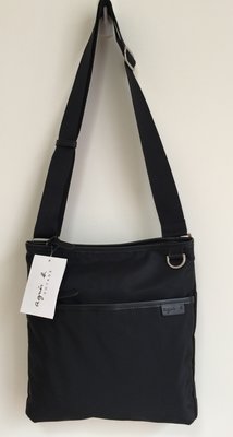 保證真品 全新 日本製 agnes b. 黑色帆布斜/肩背包(附防塵袋+紙袋)