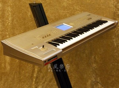 民風樂府》店面展示品出清Korg TRITON Studio 61-Key 經典款合成器鍵盤