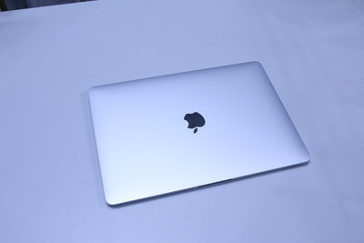 冠錡電腦 99%近全新 MacBook air A2337 2021年 M1晶片/8G/256G/13.3吋/2K