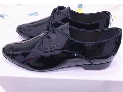 甜甜妞妞小舖 ☆葡萄牙品牌 LONGCHAMP  黑色漆皮亮皮女鞋--綁帶休閒福樂鞋--低跟圓頭包鞋--39號