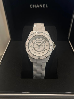 CHANEL  香奈兒  J12  經典 CHANEL  J12 腕錶 H5705 鑲嵌12顆鑽石時標 白色高抗磨陶瓷腕表