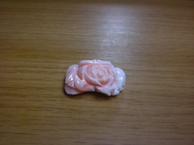 天然粉紅珊瑚雕件【玫瑰花--6】藝術品、收藏品