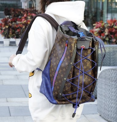 【COCO 精品專賣】LV M43834 backpack 走秀款抽繩後背包 藍/咖啡 現貨