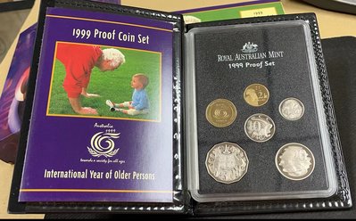【華漢】  1999年 澳洲 精制紀念套幣     盒子証書全