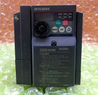 三菱MITSUBISHI D700系列 FR-D720-1.5K 變頻器 PLC 控制器 伺服馬達 伺服驅動器 人機介面