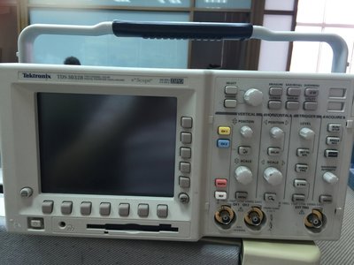 【弘燁科技】中古儀器 太克 Tektronix TDS3032B 300MHz 2Ch Oscilloscope 示波器