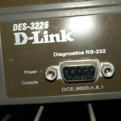 153（3C）D-Link DES-3226 Switch 交換器 功能正常 路由器 分享器 網管 品相如圖（）