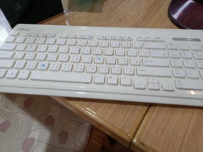 大媽桂二手屋，MSI微星StarType ES500W無線鍵盤，因為缺接收器，不知好壞，隨便賣