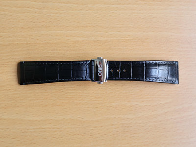 ORIS 豪利時原廠皮革錶帶、含原廠不銹鋼摺疊扣、22mm、22毫米、22收20