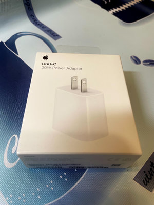 ✿花蕾絲寶貝屋✿全新未拆原廠 Apple iPhone 20W PD快充 原廠充電頭USB-C A2305
