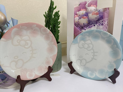 日本回流瓷器。日本進口三麗鷗hello kitty 餐盤。高