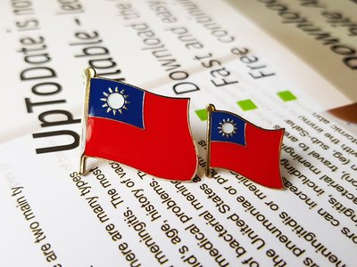 大尺寸。徽章。國旗徽章。台灣。中華民國。W2.5xH2.3公分