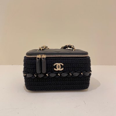 Chanel 長方形化妝盒 黑色 毛線 羊皮 粗鍊《精品女王全新&amp;二手》