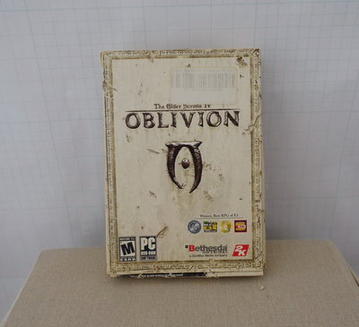 PC 電腦遊戲 美版 上古卷軸 4 遺忘之都 The Elder Scrolls IV Oblivion 9成新