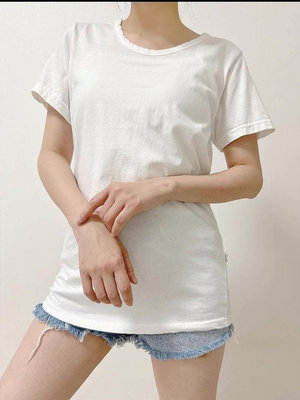 ♥️ AMY DRESS ♥️ 🎎韓國🎎 240137 正韓 袖割破素T小標籤短袖上衣