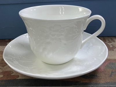 【二手】wedgwood韋奇伍德純白浮雕野草莓咖啡杯 回流瓷器 茶杯 咖啡杯【禪靜院】-1751