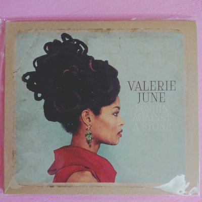 VALERIE JUNE Pushing Against A Stone 美國版 CD 流行搖滾 節奏藍調 B26