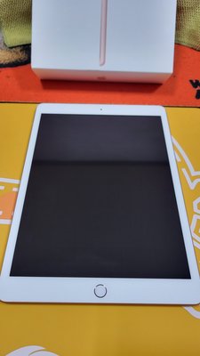 Apple 第八代 iPad 8 10.2 吋 32G WiFi 金色 ((近全新))((含保護套))