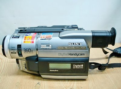 @【小劉二手家電】 SONY Digital 8攝影機,TRV310型,螢幕故障~71