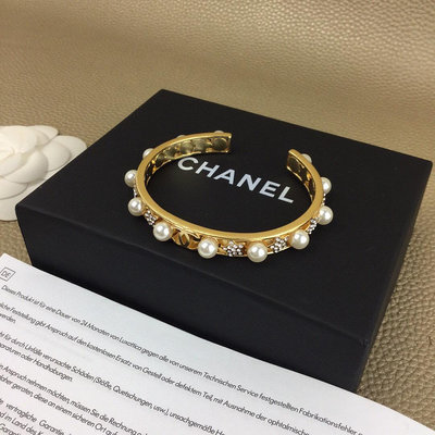 小香 Chanel 新款水晶 珍珠手鐲 打造 開口手鐲 NO41672