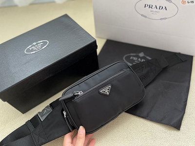小Z代購#Prada 胸包 腰包 降落傘布料 肩背斜挎包 一包多用 男女同款 超高回頭率L-15尺寸 20.6.12cm