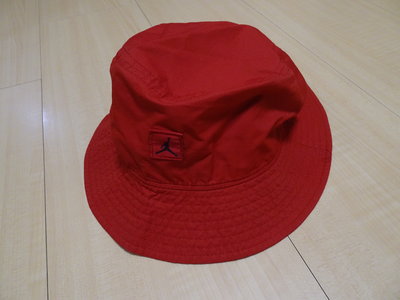 Jordan Jumpman Washed 漁夫帽採用經水洗處理的輕量梭織斜紋布材質 打造復古風情 DC3687-687