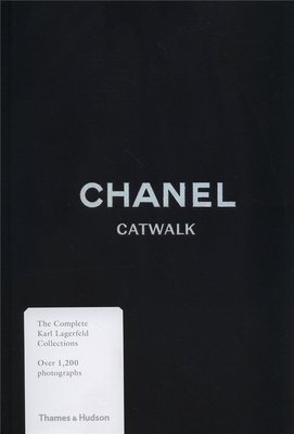 英文原版Chanel Catwalk香奈兒T臺秀時尚服裝攝影畫冊 模特走秀時尚服裝設計書