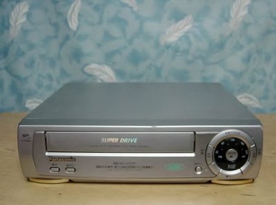 .【小劉二手家電】PANASONIC  VHS放影機,NV-107P型,故障機也可修理 !