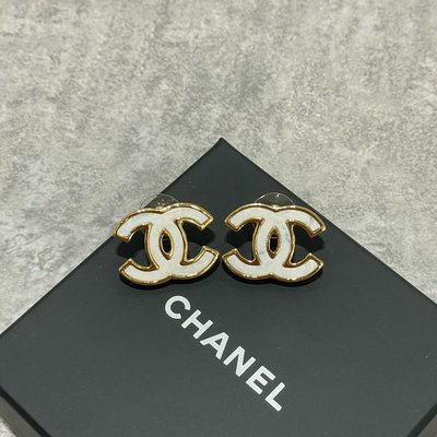 Chanel 耳環 大理石logo《精品女王全新&amp;二手》
