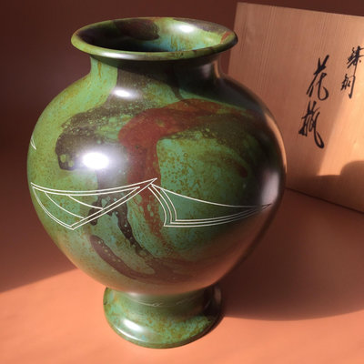 日本高崗銅器 銅花瓶鏨刻 綠斑紋 鑄銅花瓶 花器花入