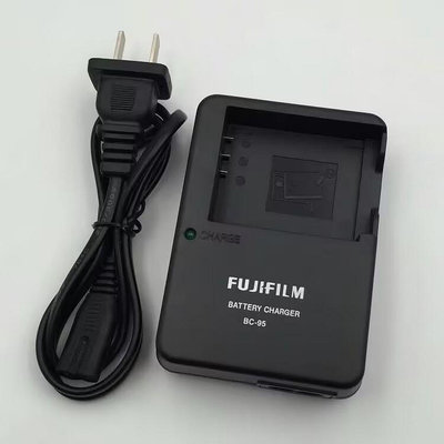 【格格巫】FUJIFILM富士X-S1 X30 X70 X100S X100T F31微單相機NP-95電池充電器