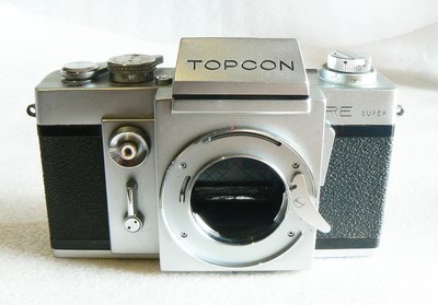 【悠悠山河】極品機械底片單眼相機--TOPCON RE SUPER 測光正常 大裂像 CLA保養 一流用料材質 乾淨漂亮