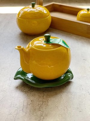現貨熱銷-現貨 日本進口原裝有田燒柚子造型醋壺 蓋碗 辣椒罐 家用調味罐