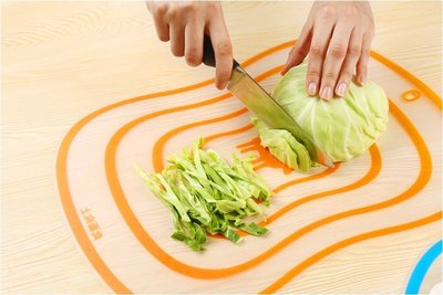 超值4片組~廚房 可彎曲砧板 可折式抗菌砧板 輕巧 薄砧板 多功能切菜板 超軟砧板 料理砧板 水果切板 揉麵板 分類砧板