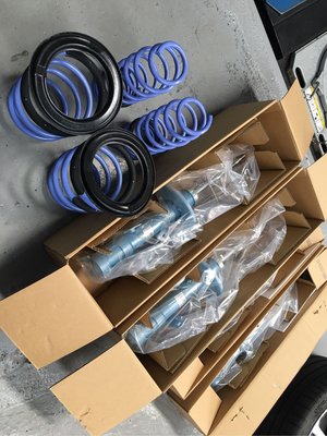 TOYOTA ALTIS 2016年後 KYB 藍筒避震器 搭配 短彈簧