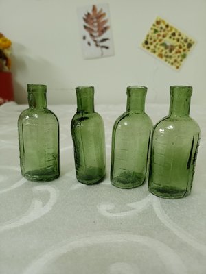 早期老藥瓶刻度老扁瓶老玻璃瓶懷舊復古風格擺飾（625）
