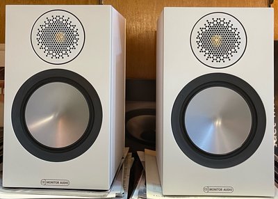 [紅騰音響]展示新品無紙箱、只有1對便宜賣 monitor audio Bronze 50 6G系列 白色 (有網罩) 機會錯過不再有 即時通可議價