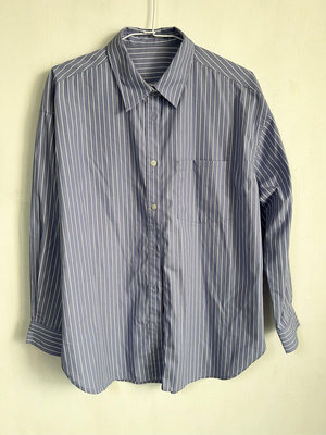 日系GU藍白直條紋長袖襯衫 S號