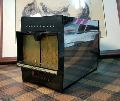 【二手家電新天地】二手《美國 FARBERW 烤麵包機》....功能正常 已使用 可接受再下標....