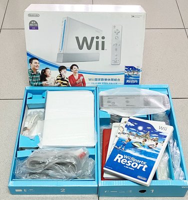 任天堂 Nintendo Wii 主機 （台灣博優公司貨，無改機RVL-001TWN）、遊戲*4。