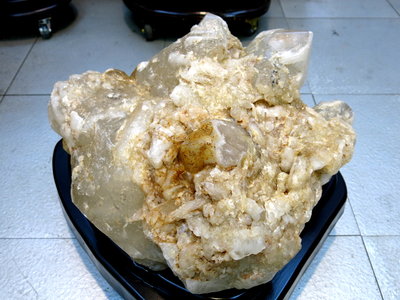 [晶晶洞洞]天然能量工廠.巴西鱷魚骨幹水晶.淨重46.7kg..送底座(有意者請私訊)