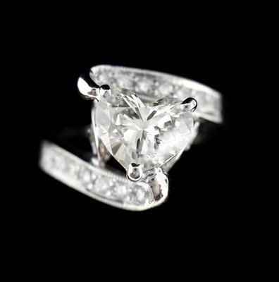 【英皇精品集團 】天然鑽石戒指 1.12 克拉 心型女戒